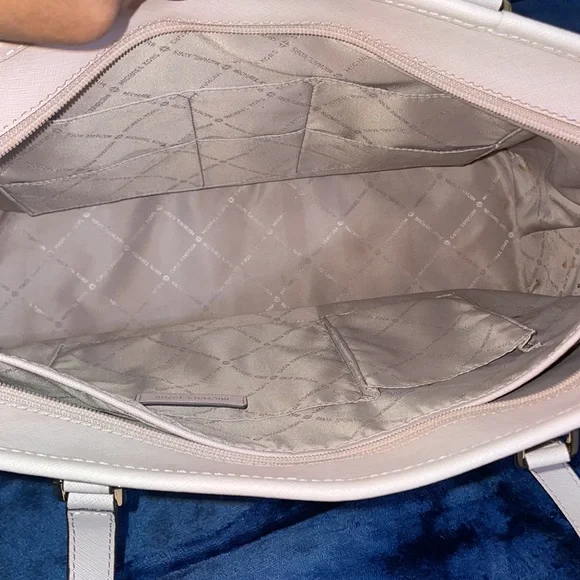 Blush pink Michael Kors bag - Picture 6 of 6